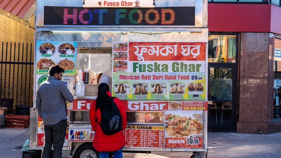 International food carts supplement the neighbourhood's global restaurant scene (Credit: Sebastian Modak)