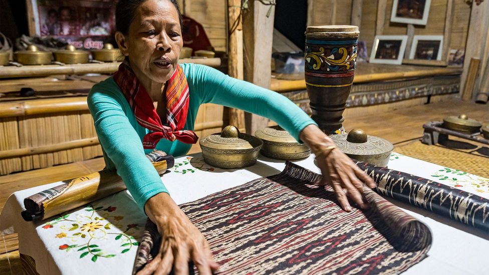 The Filipino Islanders Who Weave Their Dreams Bbc Travel