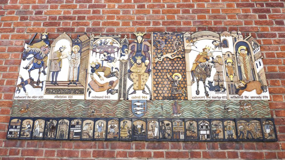 A mural depicts the crowning of kings as well as the River Thames, which played an important role in Kingston’s history (Credit: Amy McPherson)