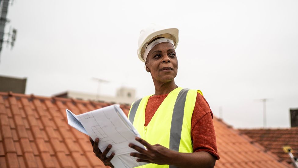 Getting more women working as electricians would help resolve a crucial labour shortage, but it could also help close the gender wage gap (Credit: Getty Images)