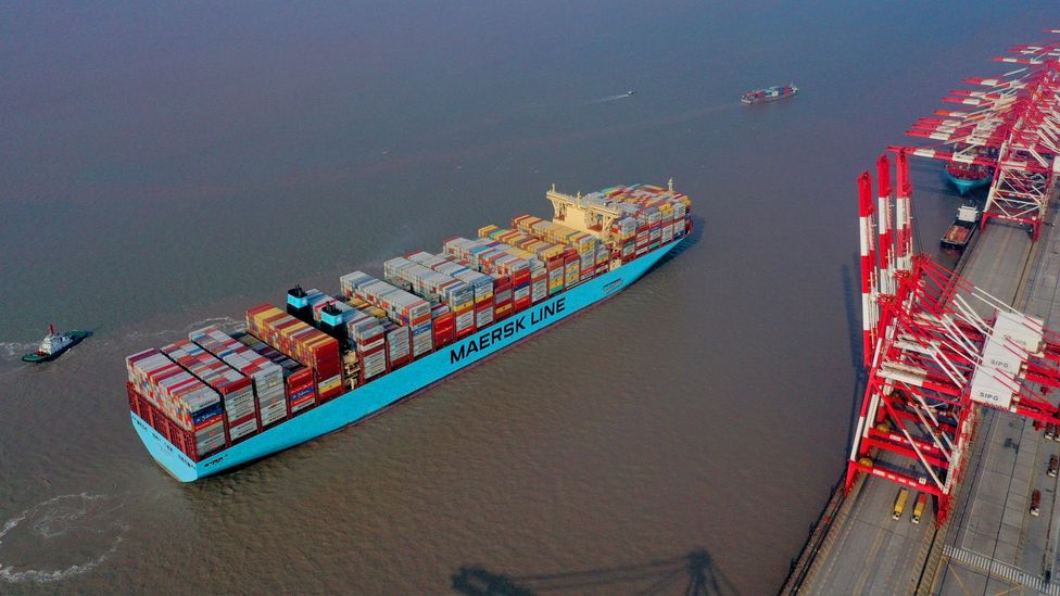 Derechos de autor de la imagen Getty Images Image caption Maersk ordenó un total de 25 buques de metanol.