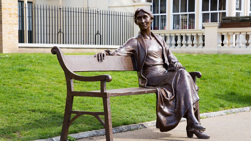 Laury Dizengremel's bronze statue of Woolf in Richmond, South London allows passers-by to sit with her (Credit: Alamy)