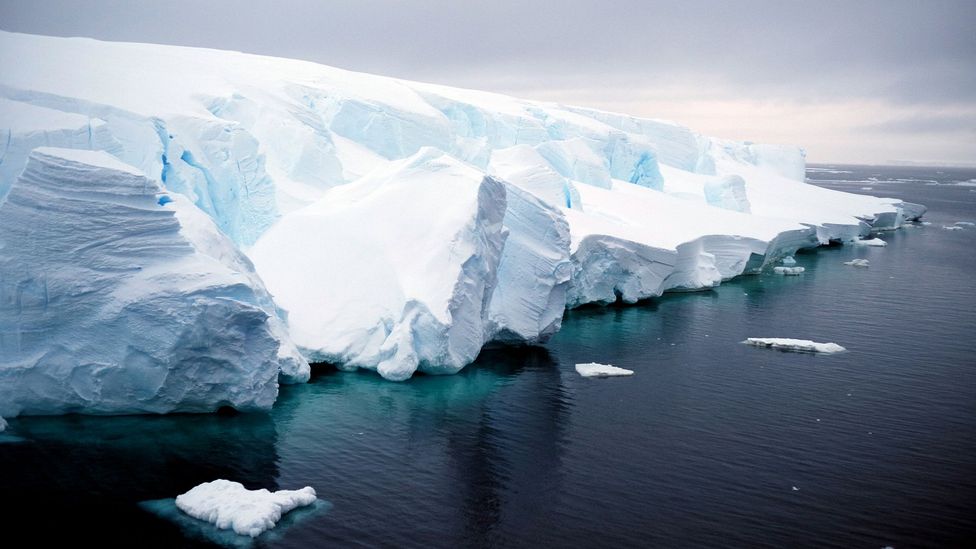 Elizabeth Rush on her epic journey to Earth's 'doomsday glacier' - BBC ...