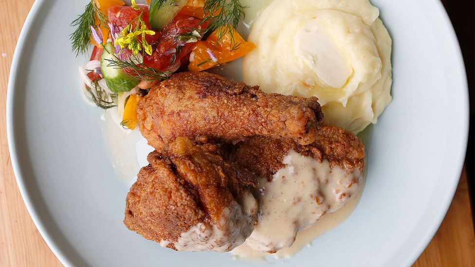 Fried chicken was once a status-connoting dish (Credit: San Francisco Chronicle/Hearst Newspapers/Getty Images)