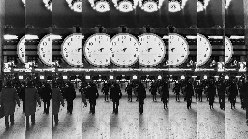 Illustration of people standing looking at a clock (Credit: Edouard Taufenbach and Bastien Pourtout)