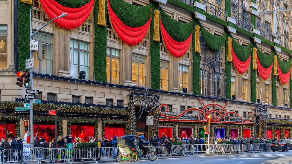 The shops of Midtown Manhattan are always beautiful – and packed – during the winter holidays (Credit: SvetlanaSF/Alamy)