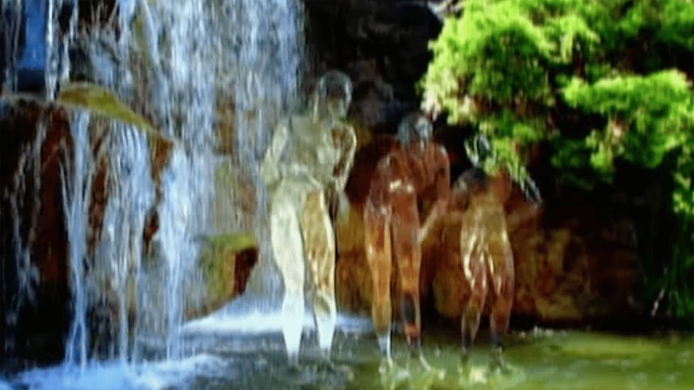 Waterfalls topped the US charts for seven weeks; its video featured regularly on MTV, winning Video of the Year at the 1995 MTV Video Music Awards (Credit: TLC)