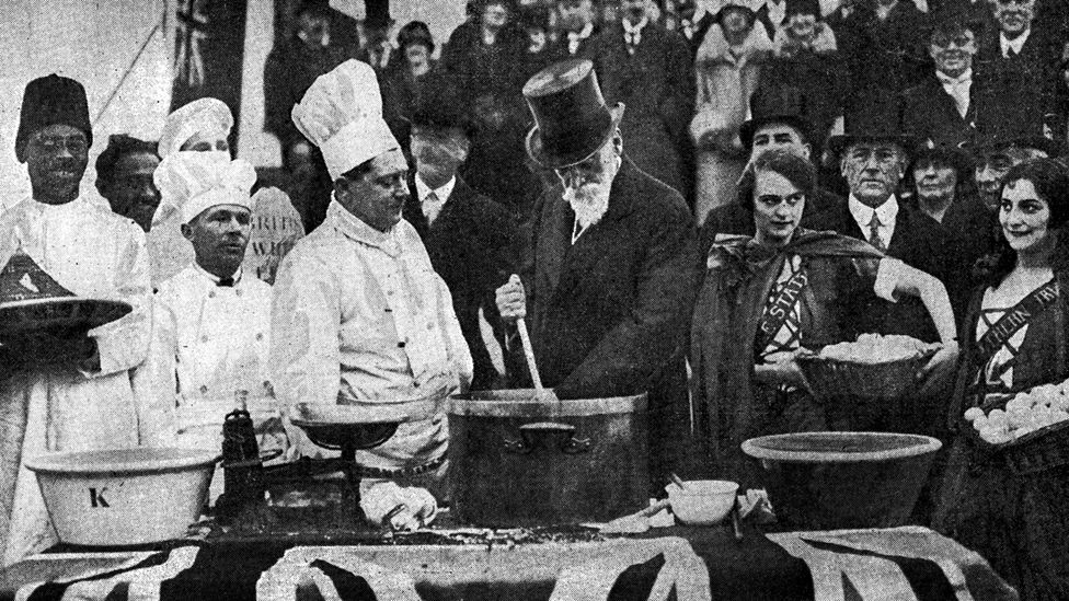 How Christmas pudding tried to 'save' the British Empire BBC Travel