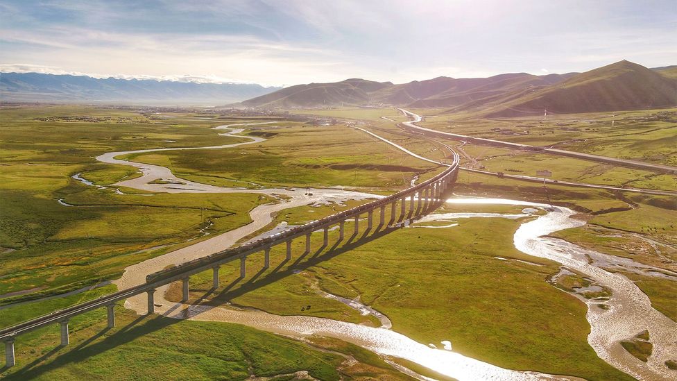 One-seventh of the line's roughly 2,000km route is built on bridges (Credit: Wang Lu)