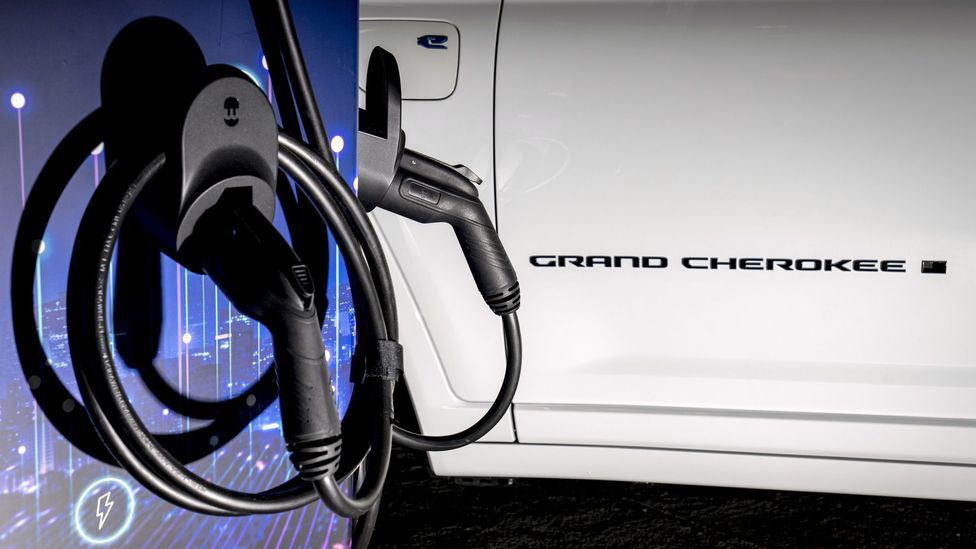2024 Jeep Grand Cherokee 4xe electric sports utility vehicle