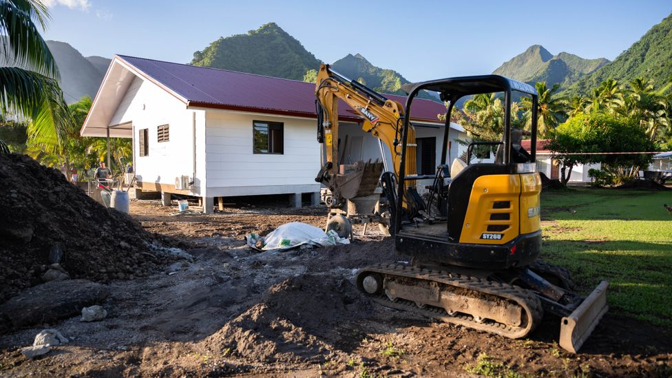 Ongoing construction of the now finished new marina of Teahupo'o (Credit: Atea Chip Lee Sao) Ongoing construction of the now finished new marina of Teahupo'o (Credit: Atea Chip Lee Sao)