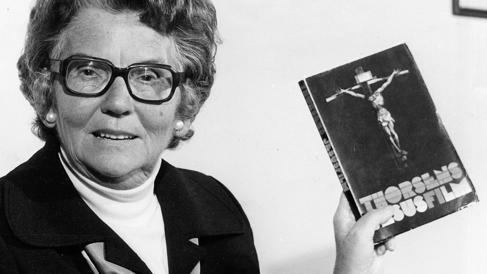 Tony Harrison's V: Why a poem outraged 1980s Britain - BBC Culture