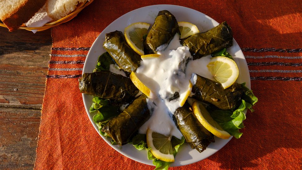 Japraka është një gatim popullor shqiptar si midis të krishterëve ashtu edhe midis myslimanëve (Credit: Alamy)