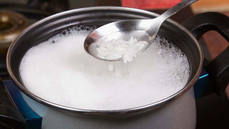 Parboiling rice in pre-boiled water for five minutes before draining can help reduce arsenic levels (Credit: Getty Images) Parboiling rice in pre-boiled water for five minutes before draining can help reduce arsenic levels (Credit: Getty Images)