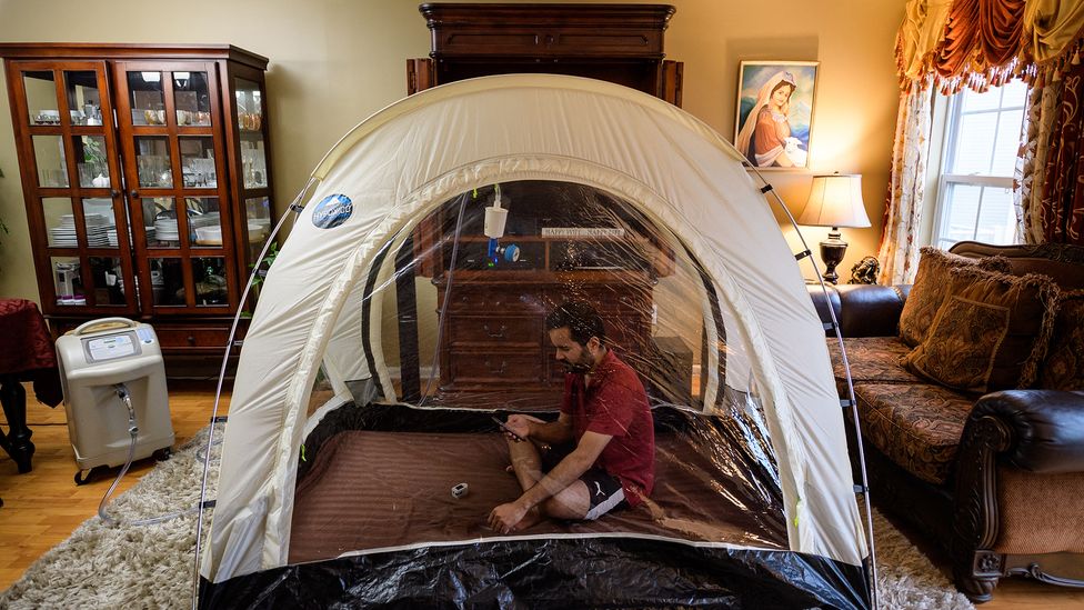 Mountaineers have turned to techniques such as specialised hypoxic tents to help them prepare for high altitude climbs (Credit: Getty Images) Mountaineers have turned to techniques such as specialised hypoxic tents to help them prepare for high altitude climbs (Credit: Getty Images)