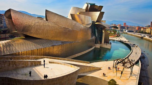 Banishment Pig call Guggenheim Museum Bilbao: Art inside and out - BBC Culture