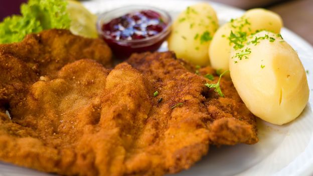 Does this schnitzel define Vienna? - BBC Travel