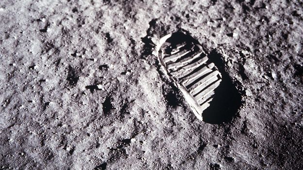 Come saranno le prossime impronte sulla luna?